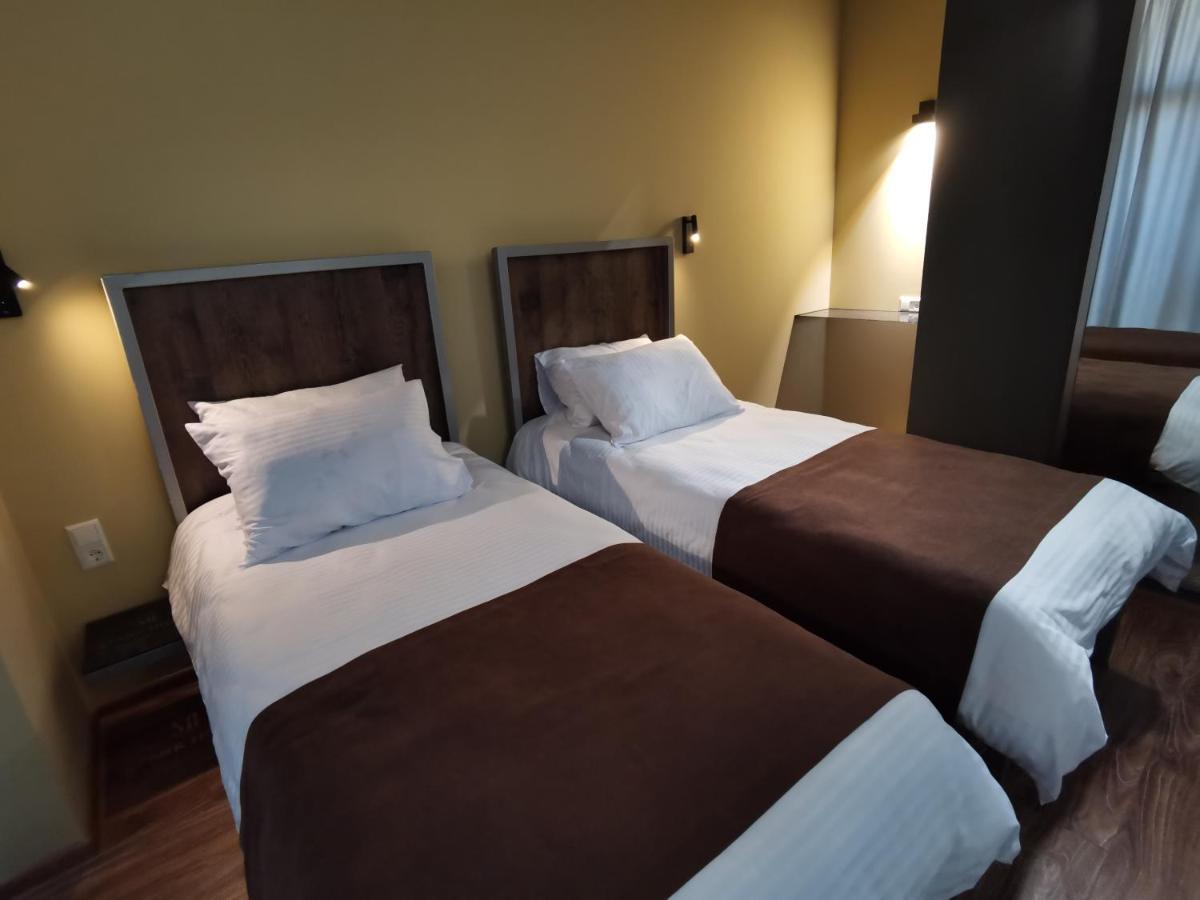 Stark Hotel Várhely Kültér fotó