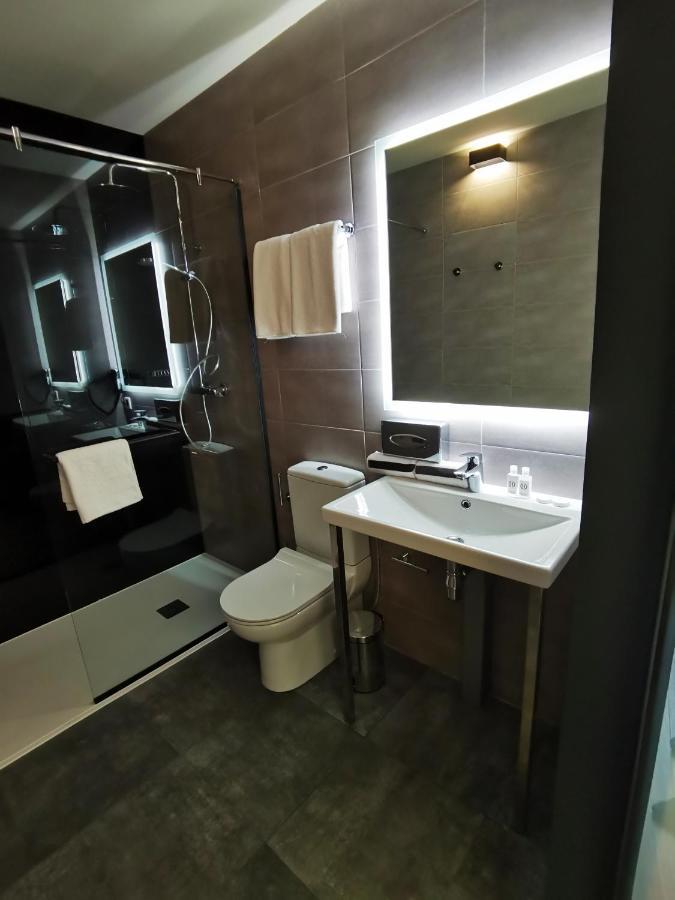 Stark Hotel Várhely Kültér fotó