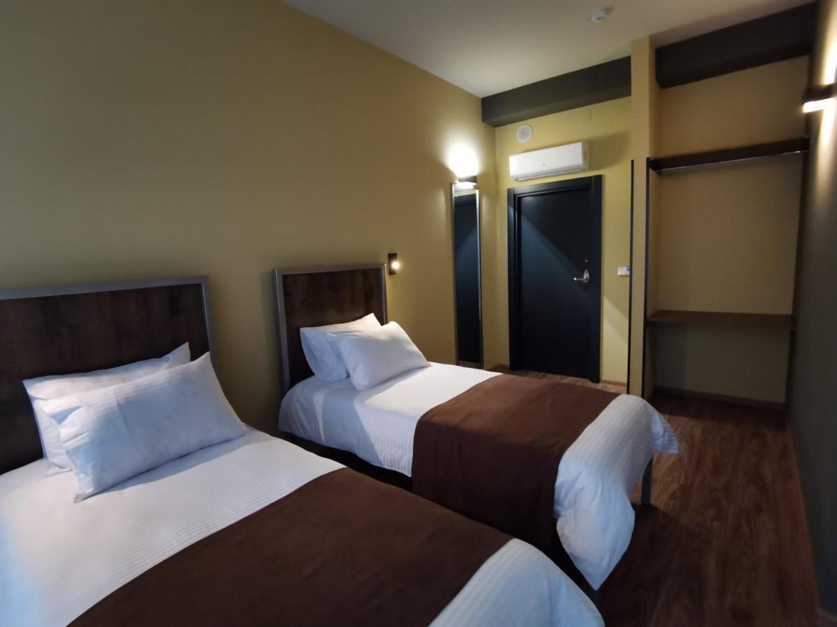 Stark Hotel Várhely Kültér fotó