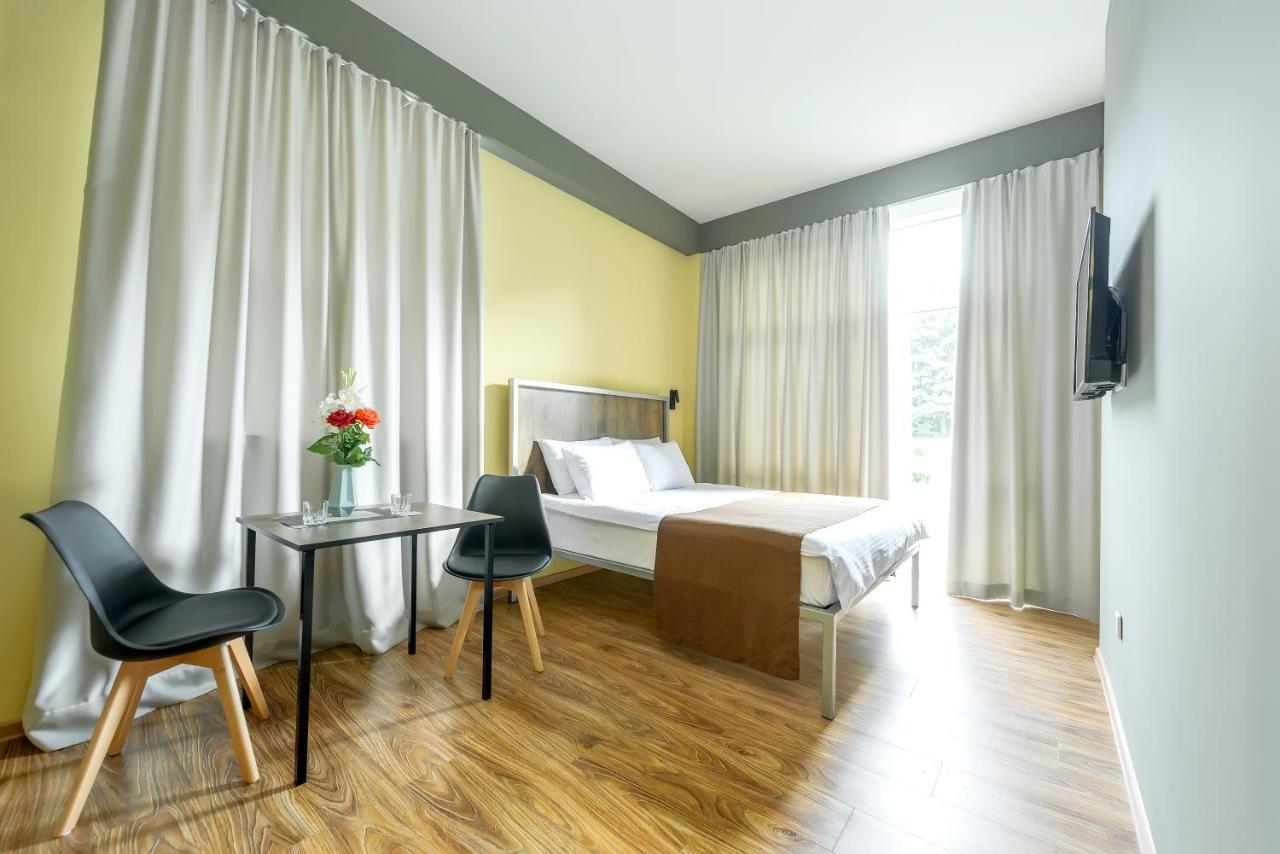 Stark Hotel Várhely Kültér fotó